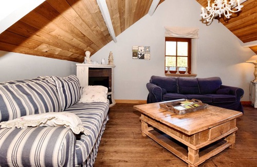 Ennal House | Cozy, authentic house in a quiet village, also as the big house BE-6698-15