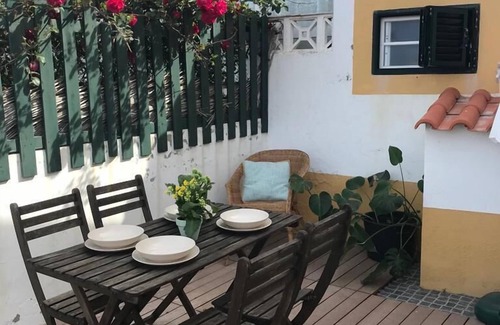 Azenhas do Mar Cottage | Cozy Azenhas do Mar cottage by Lisbon Dreams