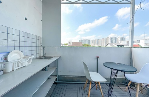 Phu My Hung Apartment | Cozy balcony studio in D7
