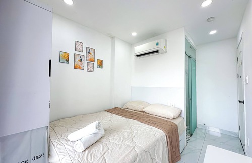 Phu My Hung Apartment | Cozy balcony studio in D7