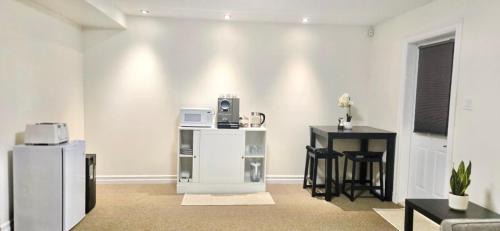 Lower Sackville House | Cozy Basement Suite