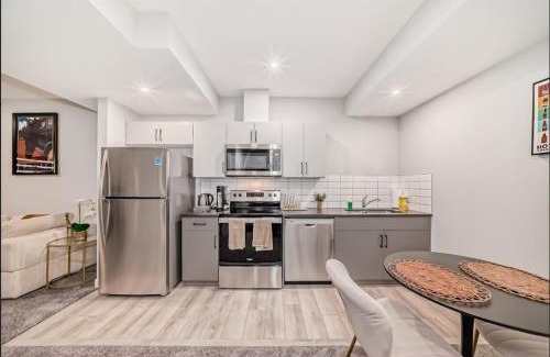 Northwest Calgary Apartment | Cozy Basement Suite