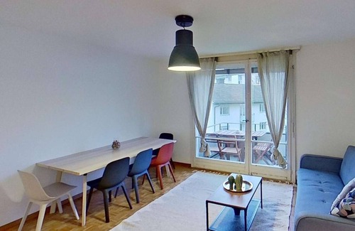 Meilen District Apartment | Cozy & Basic 4-Bedroom Stay Near Zurich