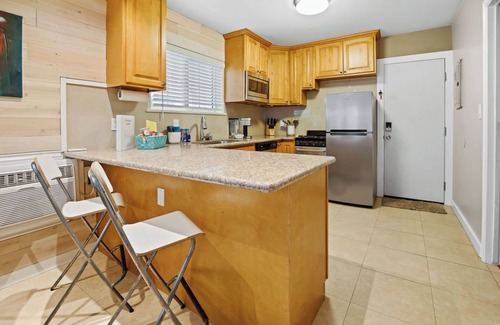 Mission Beach Cottage | Cozy Beach Cottage, Walk to Everything! 2bed/1bath