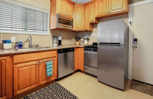 Mission Beach Cottage | Cozy Beach Cottage, Walk to Everything! 2bed/1bath