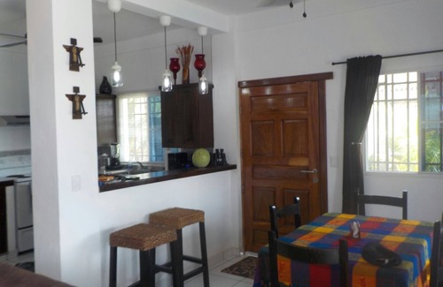 San Luis Talpa House | Cozy Beach House in front of the ocean with a private outdoor pool!
