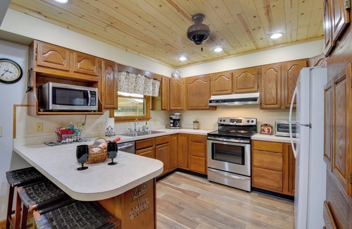 Blairsville Cabin | Cozy Blairsville Cabin: 2 Mi to Vogel State Park!