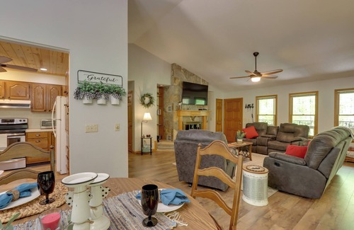 Blairsville Cabin | Cozy Blairsville Cabin: 2 Mi to Vogel State Park!