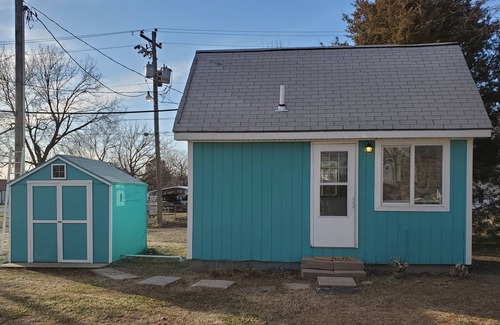 Dexter Cottage | Cozy Bluebird Cabin!