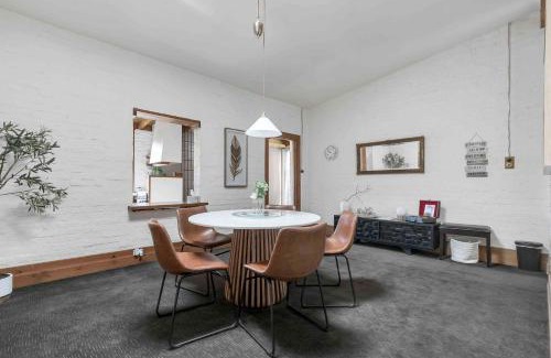 Norwood House | Cozy Bluestone House in Norwood Perfect for Families and Their Pets