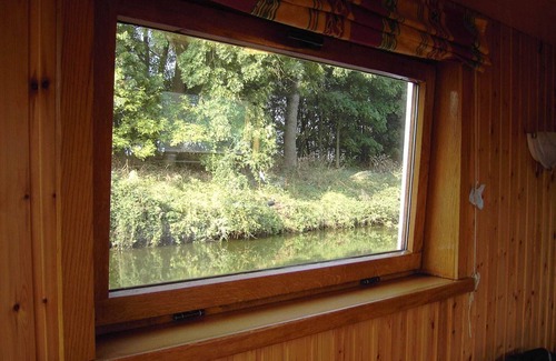 Merkem Boat Rental | Cozy Boat in Merkem near Lake
