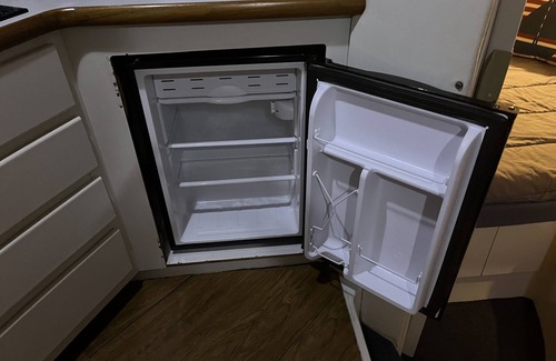 Downtown Fort Lauderdale Boat Rental | Cozy boat right on "Las Olas" 10 min walk to the beach