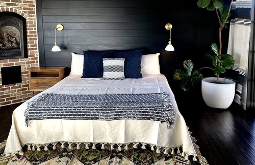 Flagstaff Cottage | Cozy Boho Mid Century Cottage