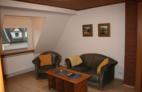 Muelheim an der Ruhr Apartment | Cozy, bright 52 m² vacation apartment in a family environment