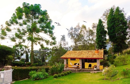 Sao Bento do Sapucai Cabin | Cozy cabin in São Bento do Sapucaí, beautiful view of Pedra do Baú