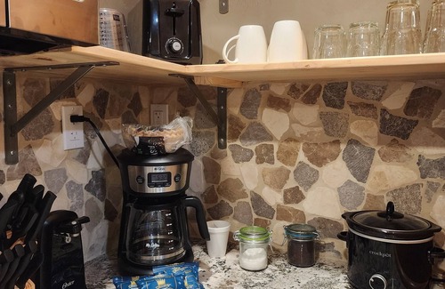 Payson Cabin | Cozy cabin #4, with WiFi and AC/heat at the base of the Mogollon Rim.