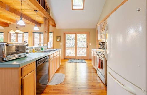 Lackawaxen Cabin | Cozy Cabin at Big Bear Mountain: Pools, Lake, Ski, Horseback & More at Masthope!