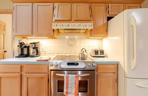 Lackawaxen Cabin | Cozy Cabin at Big Bear Mountain: Pools, Lake, Ski, Horseback & More at Masthope!