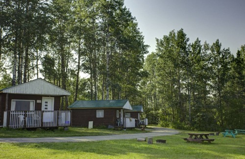 Regional District of Bulkley-Nechako Cabin | Cozy cabin at Piper's Glen Resort