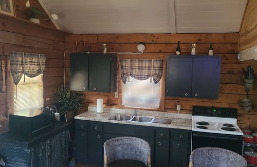 Birdseye Cabin | COZY CABIN AT PATOKA LAKE(in happy hollow)
