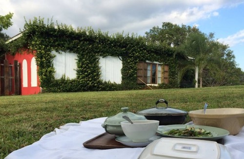 Santa Cruz Cottage | Cozy Cabin at the Steppes Estate - 20 mins from the beach