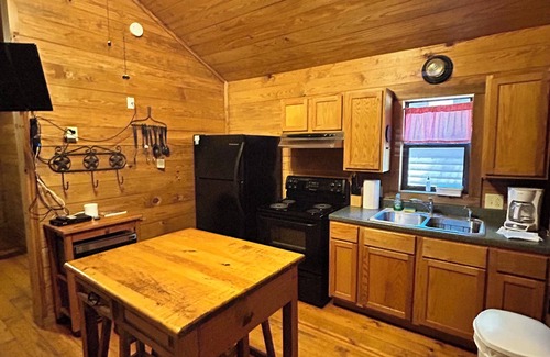 Jasper Cabin | Cozy cabin by the water