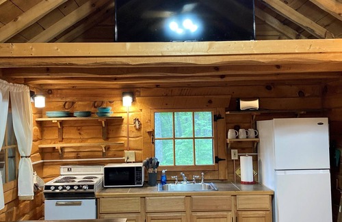 Park Rapids Cabin | Cozy cabin for 2 on Shipman Lake. Peace and tranquility surround you.
