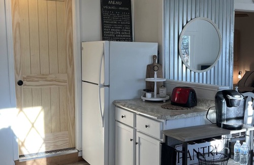 Dresser Cabin | Cozy cabin for getaway! On a beautiful lake, 1 mile from Trollhaugen