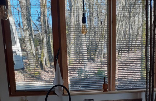 Couze-et-Saint-Front Cabin | Cozy cabin cottage on the edge of the woods for a rejuvenating stay