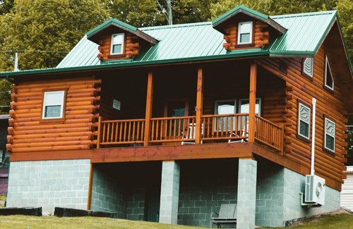 Hanoverton Cabin | Cozy Cabin Guilford Lake