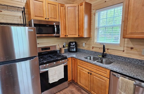 Rooseveltown Cabin | Cozy cabin in Brasher Falls, NY