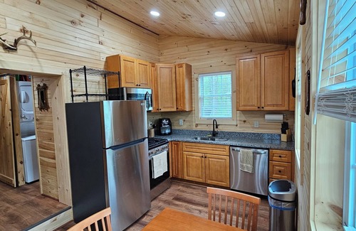Rooseveltown Cabin | Cozy cabin in Brasher Falls, NY