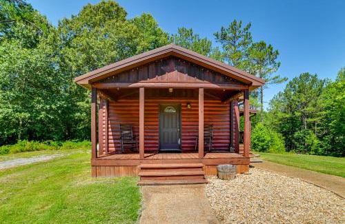 Hardin House | Cozy Cabin in Hardin about 1 Mi to Kentucky Lake!