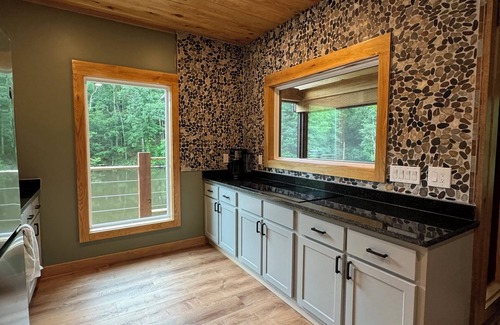 Sardis Cabin | Cozy cabin in lovely Sardis with WiFi, AC