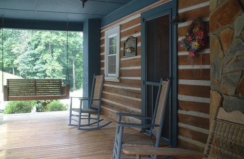 Elkin Cabin | Cozy cabin in the foothills of North Carolina