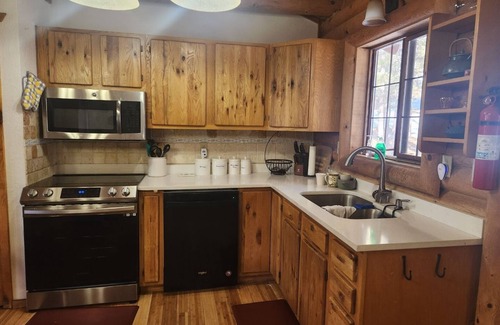 Angel Fire Cabin | Cozy cabin in the woods. 12 min from the Angel Fire ski resort; 6 to golf course