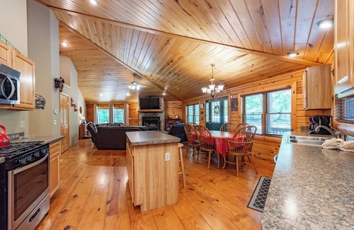 Oakland House | Cozy Cabin: Lake Area, Dogs OK, Hot Tub, Pool Table, Fire Pit!