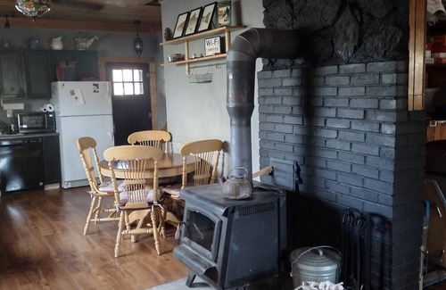 Last Chance House | Cozy Cabin minutes from Yellowstone, fly fishing, skiing and snowmobiling.