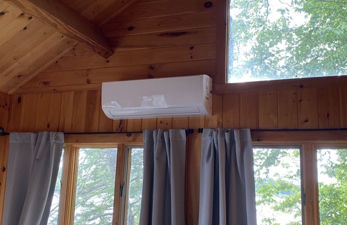 Alburg House | Cozy cabin nestled on the shores of Lake Champlain