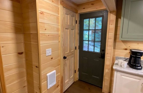 Meredith Cabin | Cozy cabin on Meredith