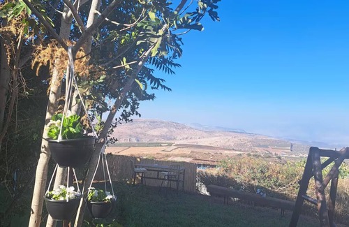 Kerem Ben Zimra Cabin | Cozy cabin on the edge of the mountain