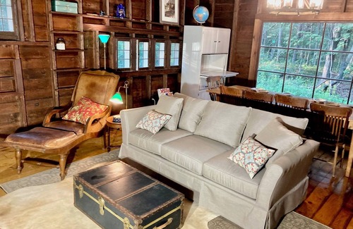 Cape Neddick Cabin | Cozy Cabin w/AC - Walk to Perkins Cove/Marginal Way/Ogunquit Beaches - Sleeps 6