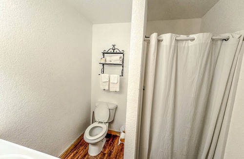 Sterling City Cabin | Cozy cabin with AC and WiFi in peaceful Sterling City