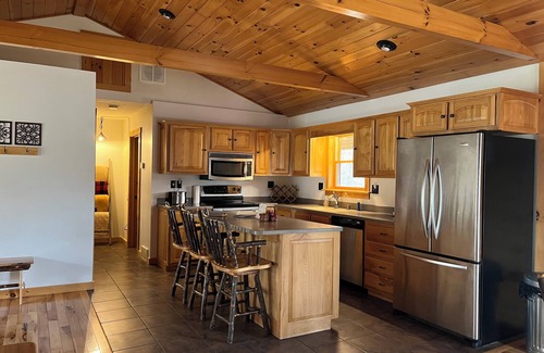 Blissfield Cabin | Cozy cabin with indoor fire place