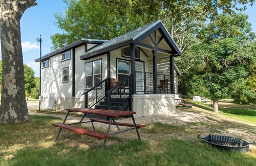 Ingram Cabin | Cozy Cabin with Kitchenette - Cabin A - Cozy Cabin with Kitchenette - Sleeps 6