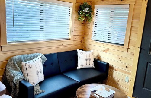 Marion Cabin | Cozy Cabin with Private Resort Amenities: Walking Distance to Lake James