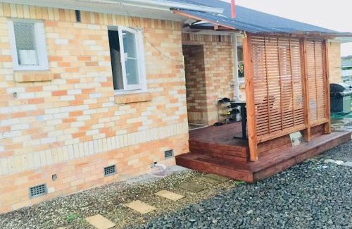 Hamilton East House | Cozy Cabins in Hamilton East near to CBD and Waikato Hospital