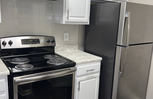 Buford Highway Apartment | Cozy Calm & Modern Apartment In The Heart of Buckhead, Atlanta
