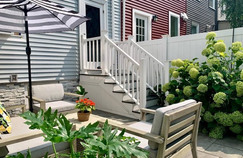 Arefth House | Cozy Cambridge 2bed 2bath w/Patio & Parking Pass
