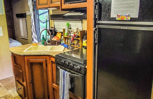 Americus House | Cozy Camper 2-bedroom RV in Americus GA